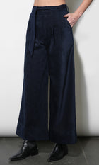 G269P6587_NAVY