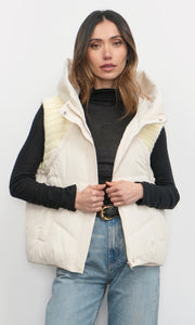 G258J1818_CREAM
