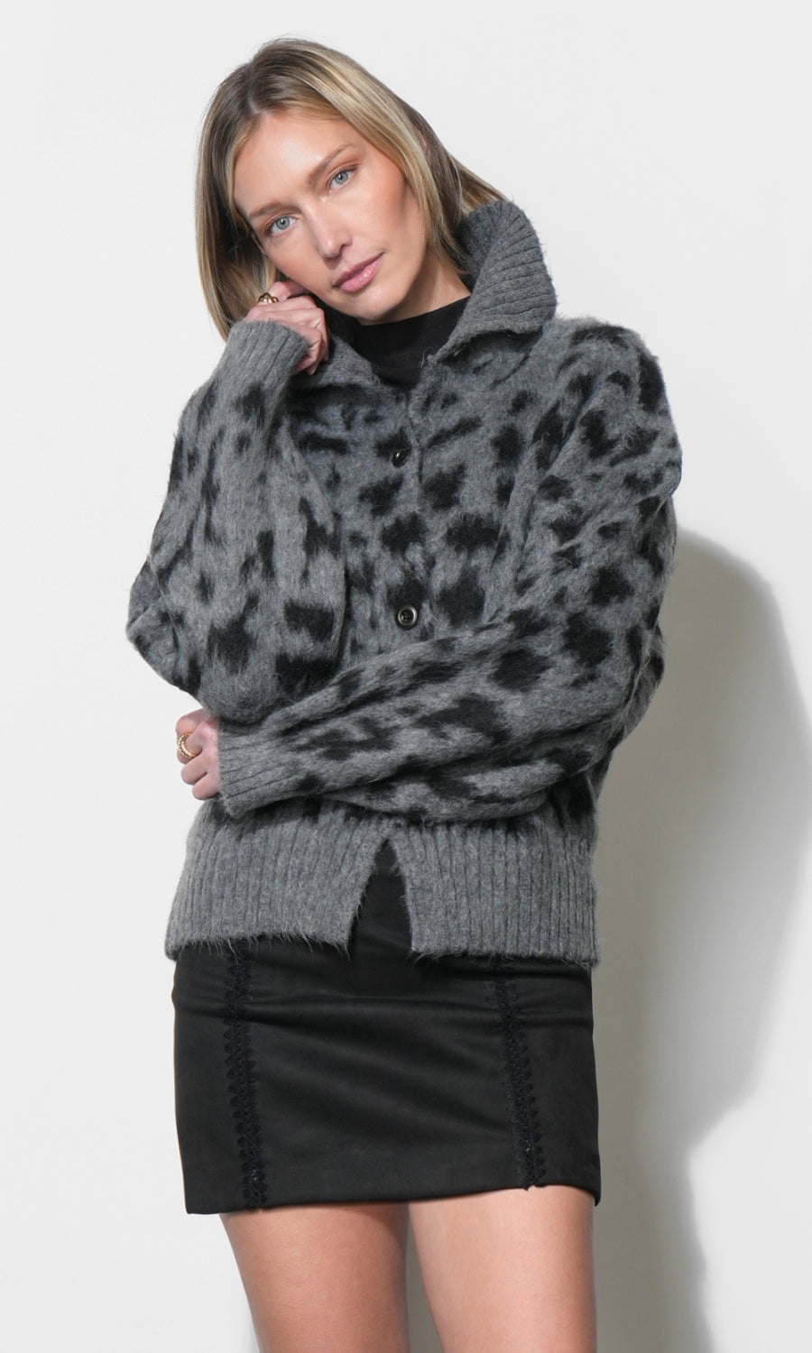G267WJ6192_CHARCOAL