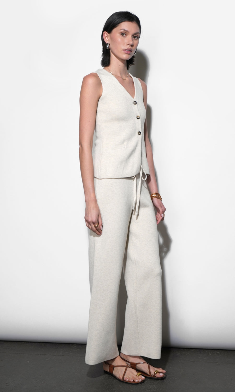 G266WT6185_SAND