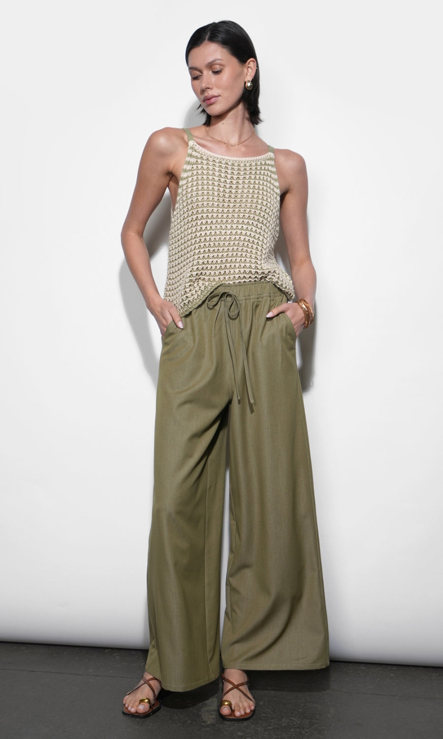 G265P6577_OLIVE