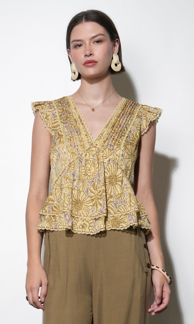 Aurora Pintuck Flutter Sleeve Top G262T7449