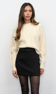 Finley Long Sleeve Pull Over Cable
Knit Sweater G257WT6097