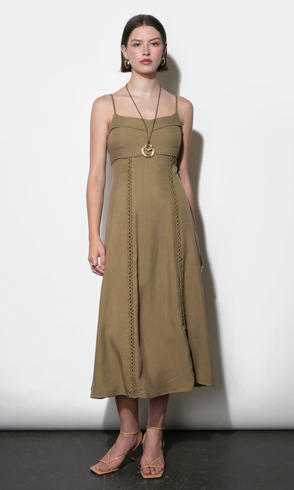 Ivy Embroidery Lace Midi Dress