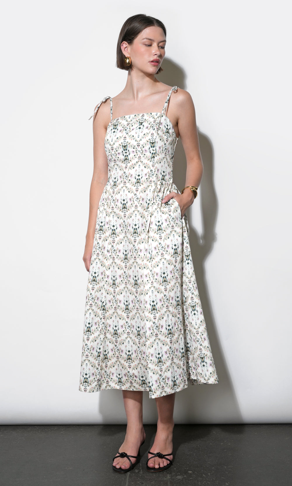 Sara Gathered Sides Sleeveless Midi Dress