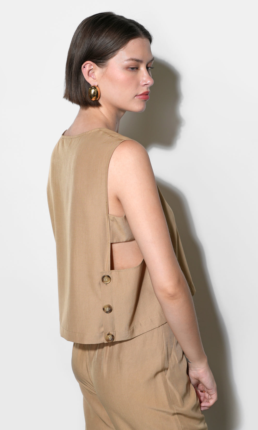 Zoey Side Button Scoop Neck Top