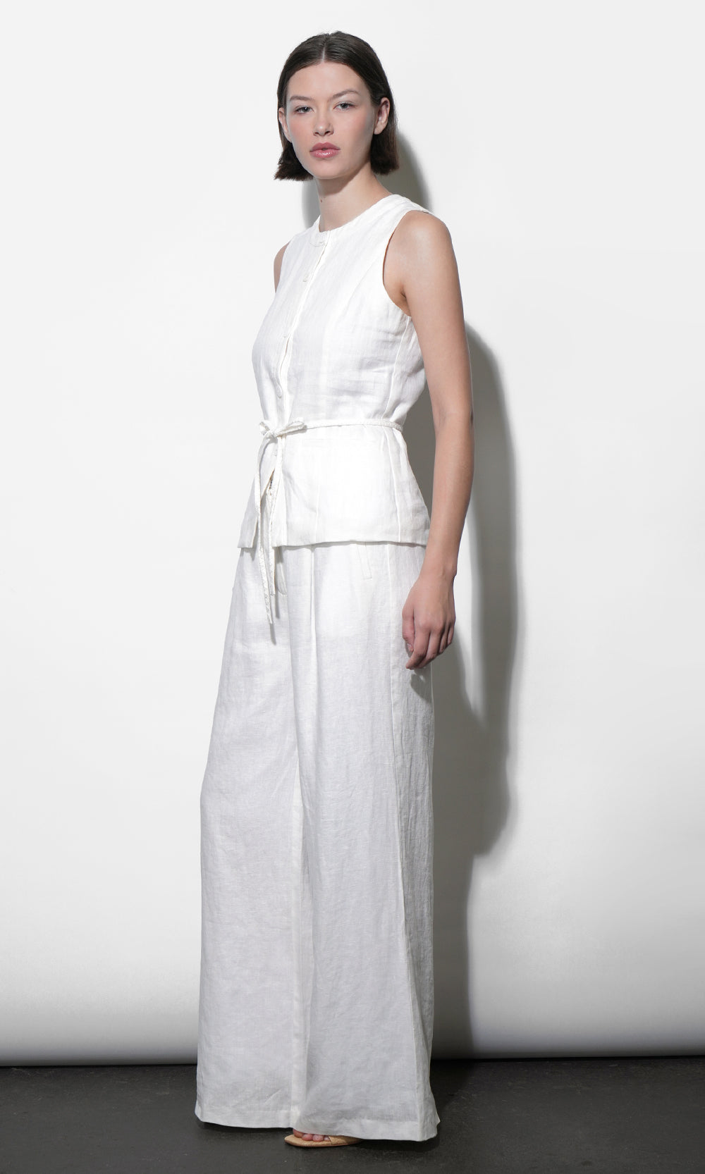 Hadley Linen Vest With Tie Belt | Greylin