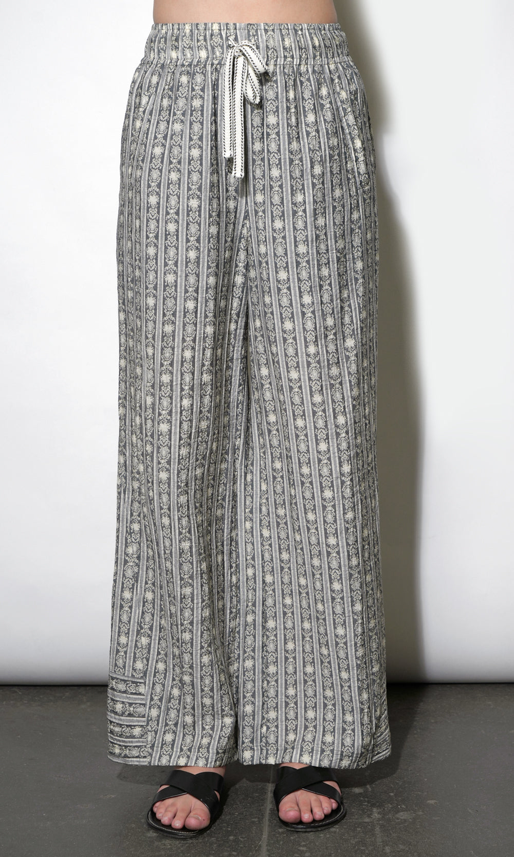 Naomi Stripe Pattern Drawstring Pants G262P6544
