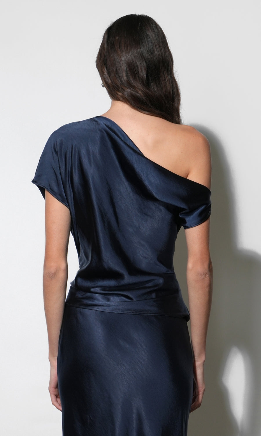 Nellie Asymmetric Satin Draped Off-Shoulder Top G2610T7656_NAVY