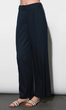 G264P6559_NAVY