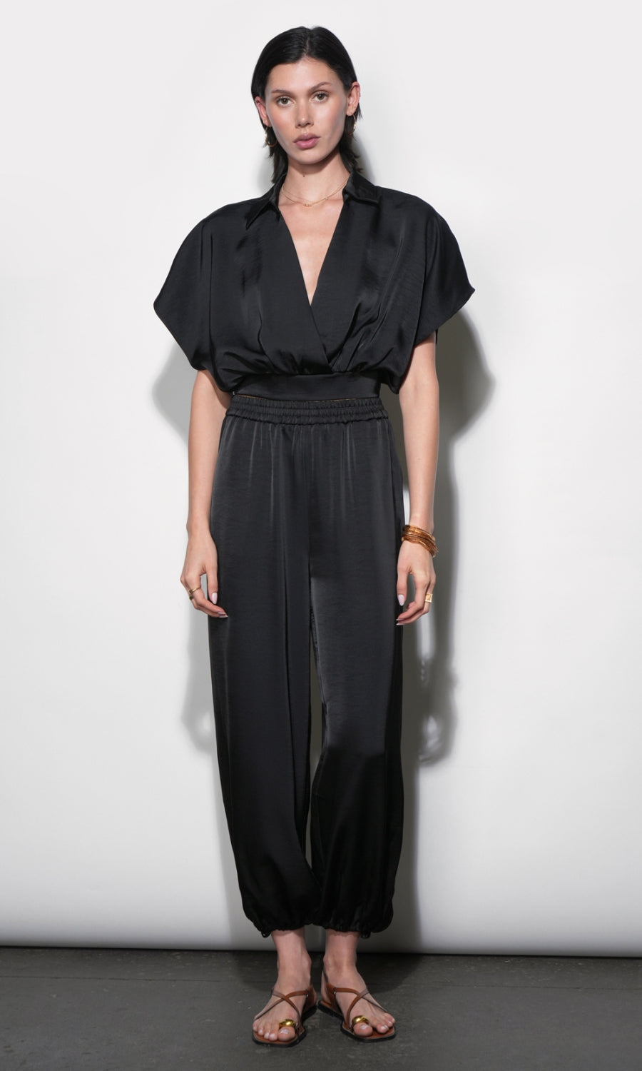 G266P6585_BLACK